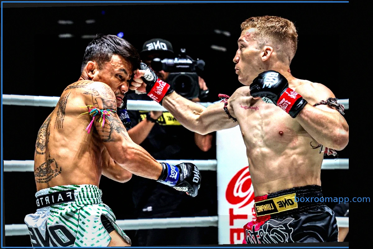Dionatha Santos Tobias Targets Tonglampoon's Chin at ONE Friday Fights 173